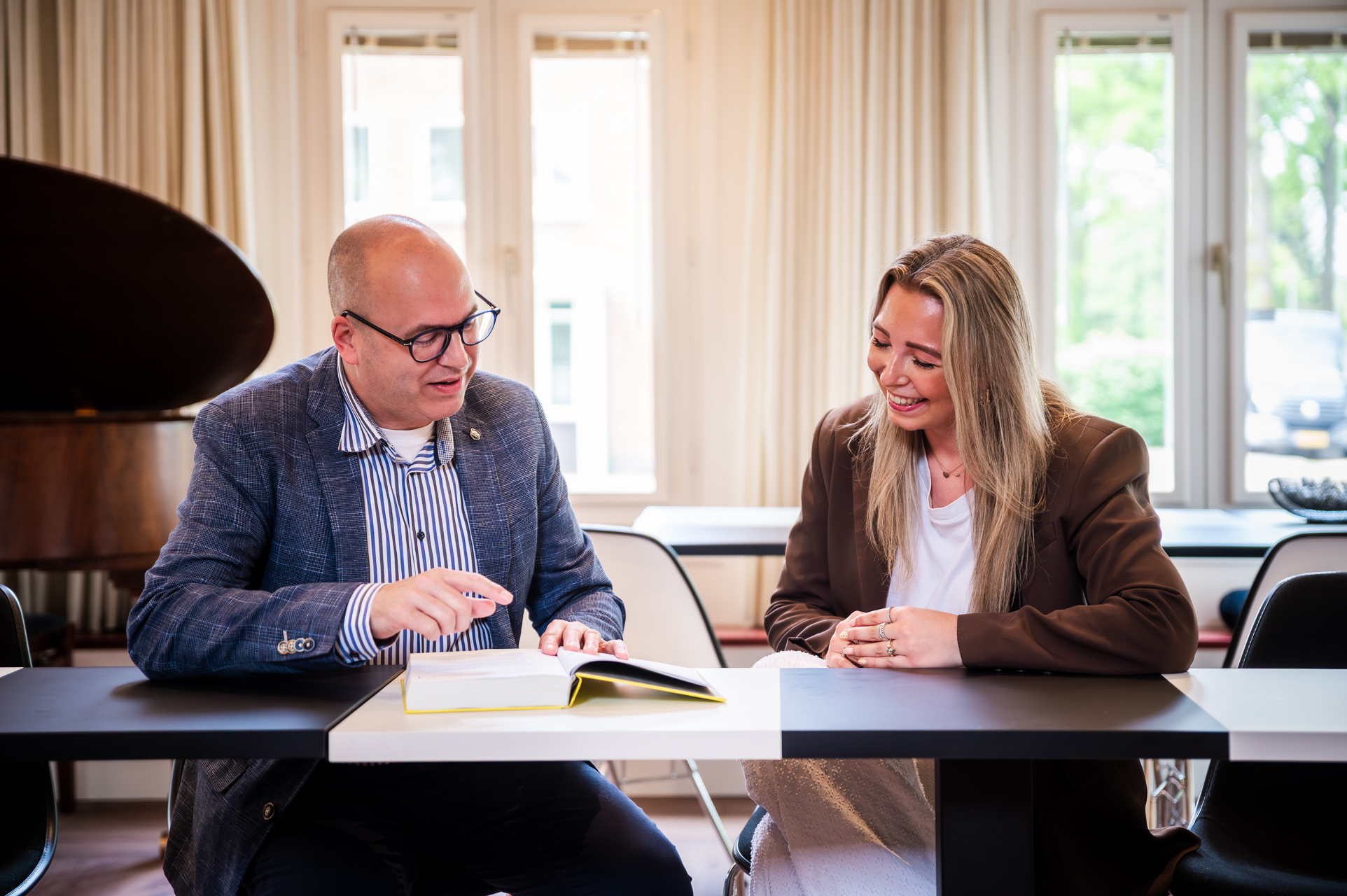 Patrick Kooij in gesprek aan tafel voor Marketinglandschap